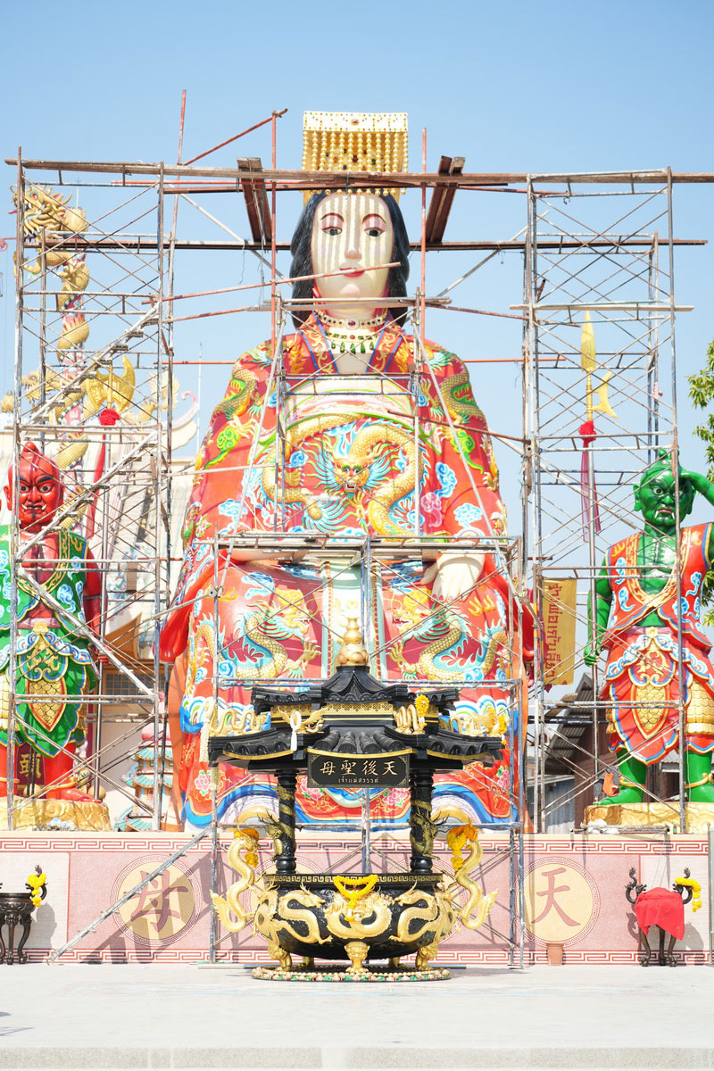 กระถางธูปมังกรทองเหลืองขนาดใหญ่ ออกแบบประณีตด้วยศิลปะจีนโบราณ